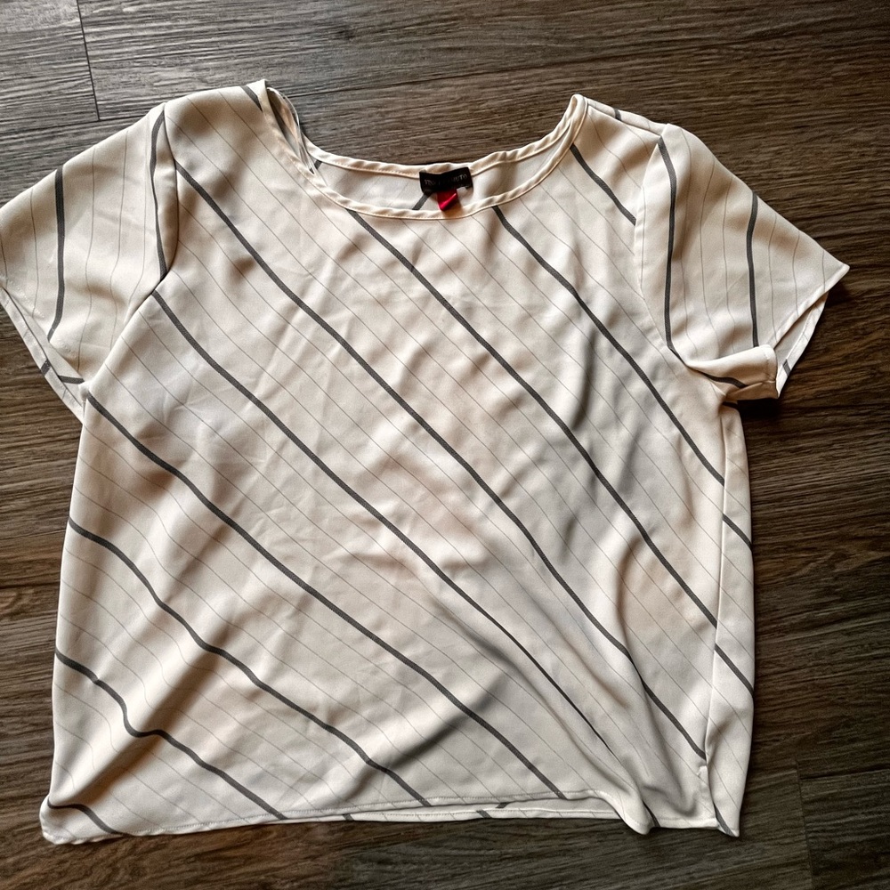 Vince Camuto SS Blouse - Size M